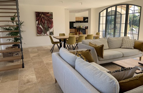 Maussane House | 3 minutes from the center (Provencal village) and shops: Mas St Olive with swimming pool
