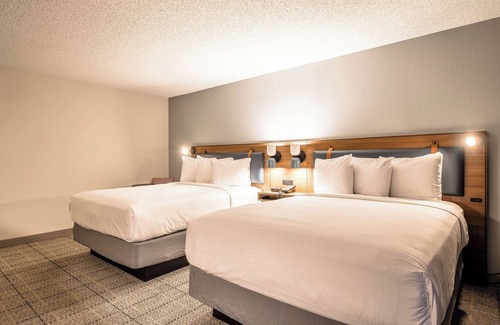 Richardson Hotel | 3 Pet-friendly Units w/FREE Parking, Outdoor Pool, Near Point North Park!