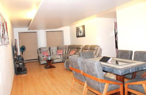 Reforma Apartment | 3 Recamaras, 4 camas, 2 baños, Estacionamiento
