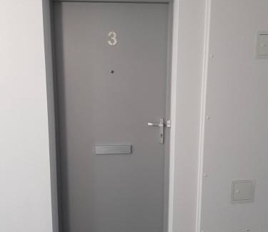 Auchengray Apartment | 3 Royal View Apartments