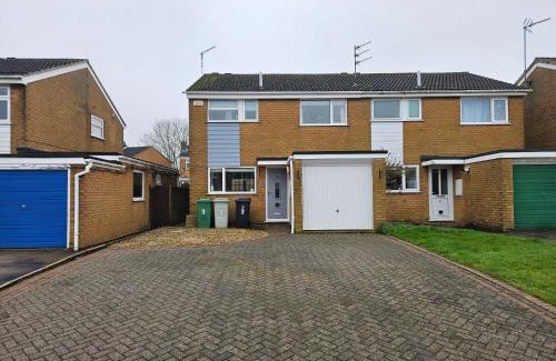 Oakham House | 3 Severn close Contractor home in Oakham near Rutland Water