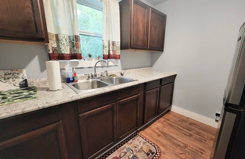 Del Mar Apartment | #3 *Simple Stay* Downtown Bayfront McGee Beach Sphon Shoreline HOSP