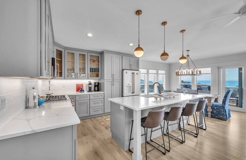 Nelscott House | 3 Sky-High Ocean-View Decks, Hot Tub, 2 King Suites in this Olivia Beach Beauty!
