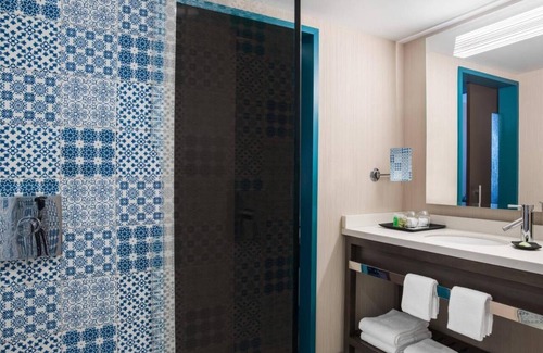 Downtown Cleveland Hotel | 3 Stylish Rooms w/City Views in DT Cleveland - Near RnR HoF