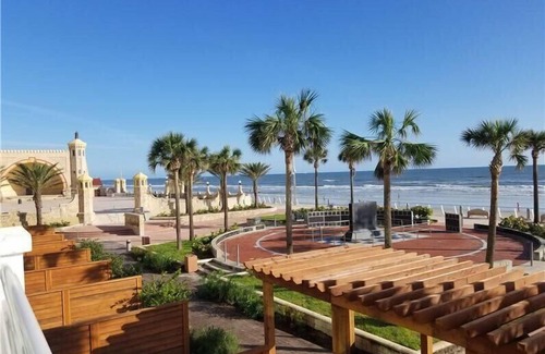 Brush - Stewarts Apartment | 3 Units Perfect for Groups! Onsite Swimming Pool, Near Ocean Front Park