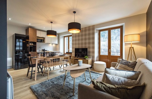 Orelle Apartment | ☆ 3 Vallées skiing & cycling – full comfort stay