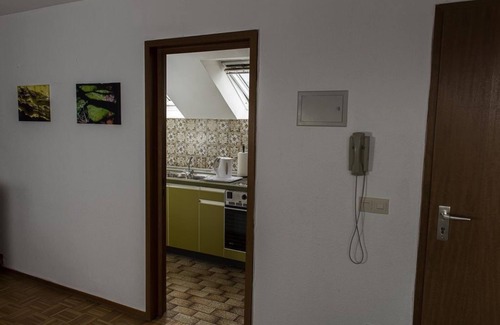 Bad Bergzabern Apartment | 3-zi.-appartement 72² - Wochenpauschale - Haus Tannenhof