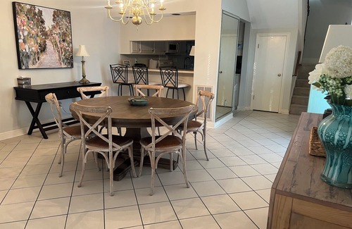 Lewisburg Condo | 30 Day Minimum - Waterfront Condo Retreat with Spectacular Views