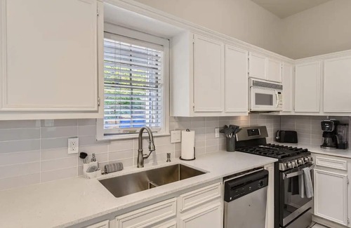 Riverside House | 30 day Plus | 5 mins to Downtown