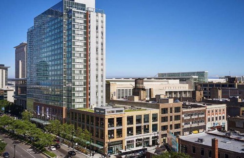 Near South Side Hotel | 30 m² Hotel ∙ 127 guests