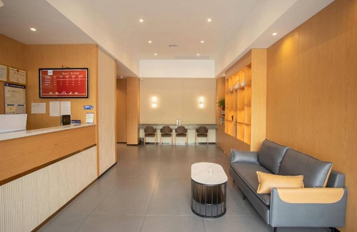 Hecheng District Hotel | 30 m² Hotel ∙ 2 bedrooms ∙ 5 guests