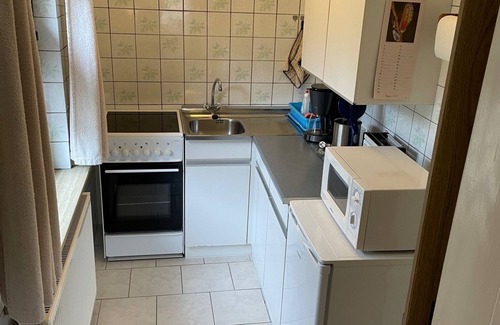 Glienicke/Nordbahn House | 30 minutes to the city center of Berlin