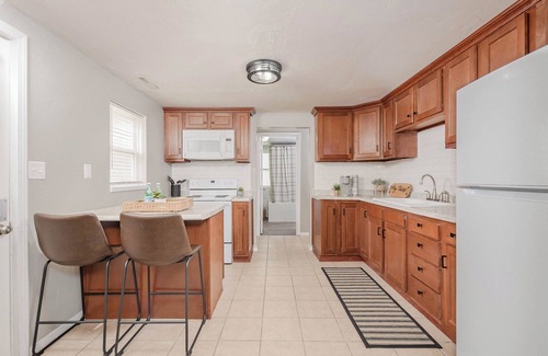 Little Chute House | 30 minutes to EAA! 10 minutes to downtown Appleton! Dog friendly!