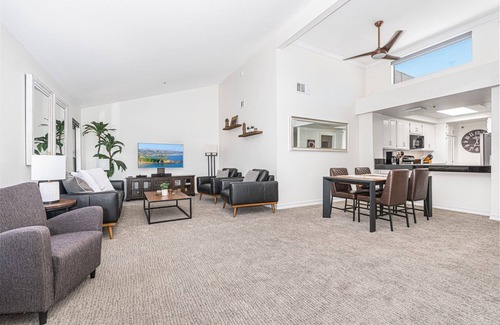 Santa Ana Heights Condo | 30+ Night | Stylish Apartment w/Balcony and Pool Access