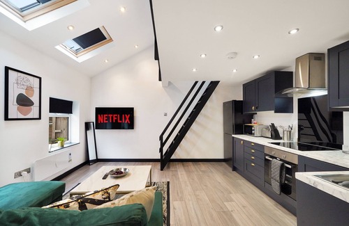 Castleford Apartment | 30% off! New York Living in Yorkshire - Sleeps 4