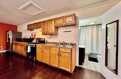Springboro Apartment | 30 Royal #3 · Royal Treatment Studio near highway