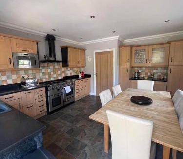 Alnmouth Apartment | 300 m² Apartment ∙ 4 bedrooms ∙ 10 guests