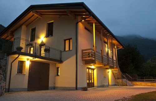 Lecco House | 300 m² Farmhouse ∙ 5 bedrooms ∙ 14 guests