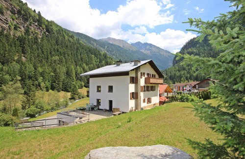 Sankt Leonhard im Pitztal House | 300 m² House ∙ 1 bedroom ∙ 22 guests