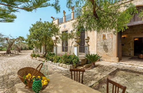 Vittoria House | 300 m² House ∙ 3 bedrooms ∙ 10 guests
