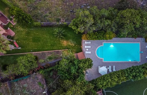 Pedara House | 300 m² House ∙ 4 bedrooms ∙ 11 guests