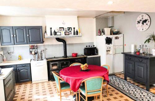 Anneyron House | 300 m² House ∙ 5 bedrooms ∙ 20 guests