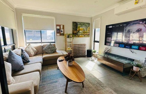 Austral House | 300 m² House ∙ 5 bedrooms ∙ 11 guests