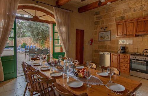 Ggantija House | 300 m² House ∙ 5 bedrooms ∙ 12 guests