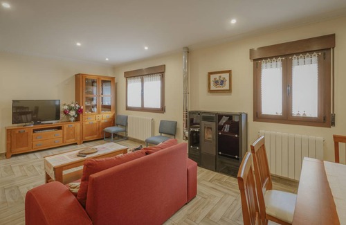 Quintana de Valdivielso House | 300 m² House ∙ 5 bedrooms ∙ 10 guests