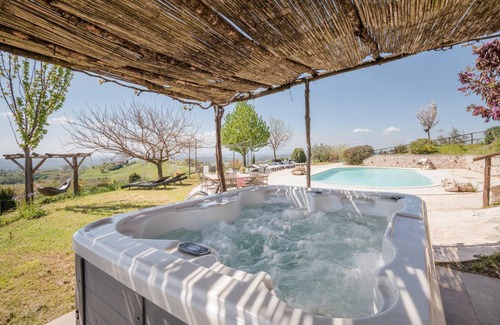 Collevecchio House | 300 m² House ∙ 6 bedrooms ∙ 12 guests