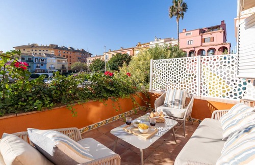 Port Saplaya House | 300 m² House ∙ 6 bedrooms ∙ 10 guests