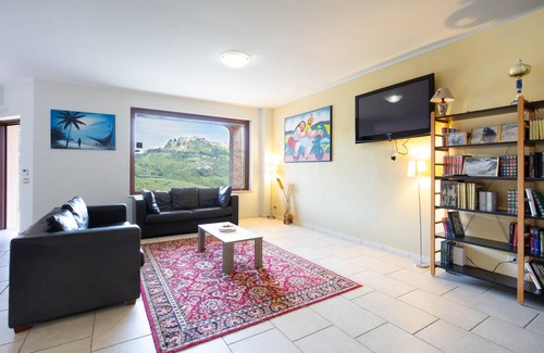 Rende House | 300 m² Maisonette ∙ 6 bedrooms ∙ 15 guests