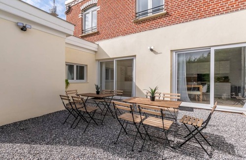 Lambersart Resort | 300 m² Private room ∙ 1 bedroom ∙ 1 guest