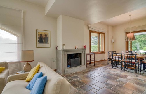 Corgeno Villa | 300 m² Villa ∙ 3 bedrooms ∙ 8 guests