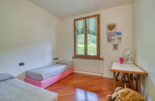 Corgeno Villa | 300 m² Villa ∙ 3 bedrooms ∙ 8 guests