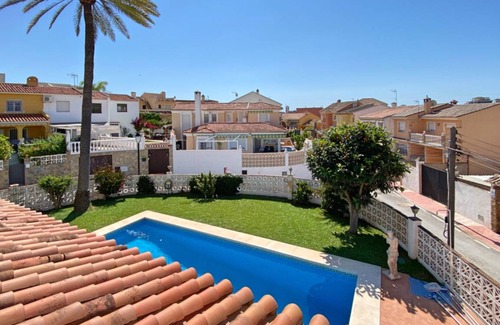 Torreblanca Villa | 300 m² Villa ∙ 4 bedrooms ∙ 8 guests