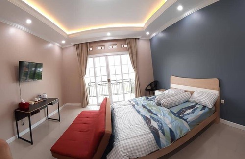 Parongpong Villa | 300 m² Villa ∙ 4 bedrooms ∙ 13 guests