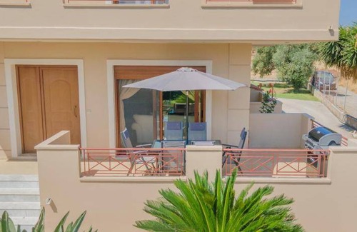 Filerimos Villa | 300 m² Villa ∙ 5 bedrooms ∙ 11 guests