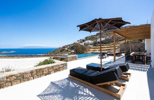 Psarou Villa | 300 m² Villa ∙ 5 bedrooms ∙ 10 guests