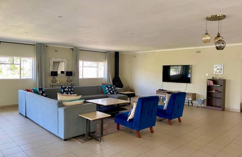 Mazvikadei Villa | 300 m² Villa ∙ 5 bedrooms ∙ 10 guests