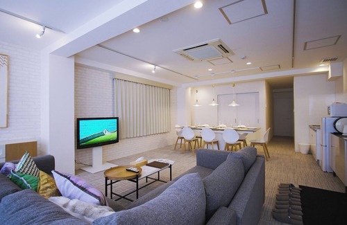 Kita Apartment | 301 Osakas largest private room 120 square met/Osaka Ōsaka