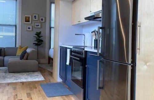 Downtown Apartment | 302 Yale area beautiful modern studio sleeps 2
