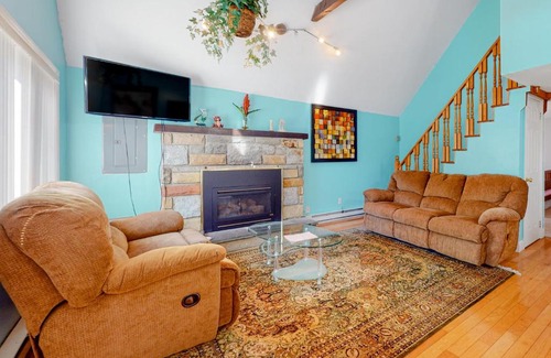 Pocono Lake House | 305 N Arrow Drive