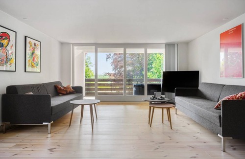 Haslev House | 306 m² Farmhouse ∙ 7 bedrooms ∙ 16 guests