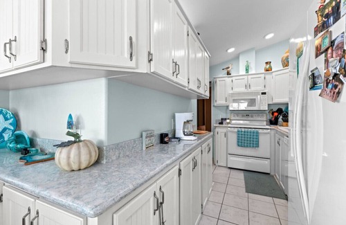 Port Isabel House | 307 Long Island Village
