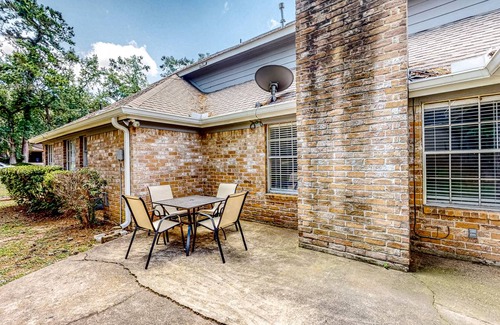Houston House | 307 m² House ∙ 4 bedrooms ∙ 8 guests