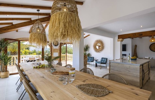 Ermita Villa | 309 m² Villa ∙ 6 bedrooms ∙ 12 guests