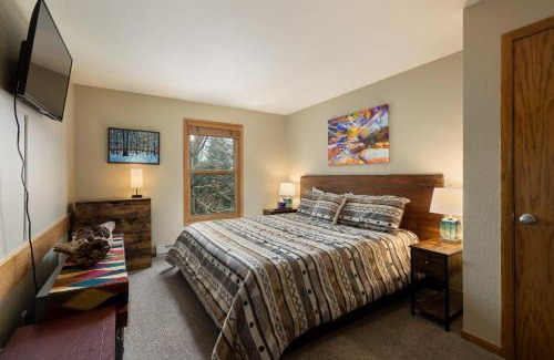 Mountain House Apartment | 309 Snowdance Manor condo