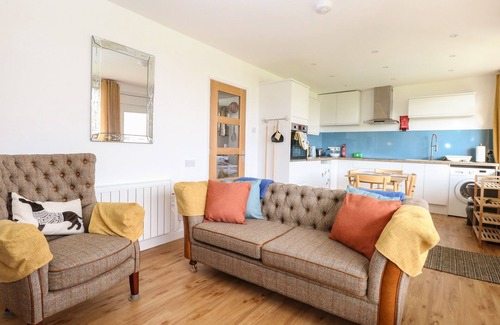 Mundesley Cottage | 31 SEAWARD CREST, family friendly, with a garden in Mundesley
