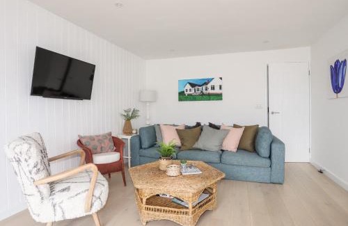 Rhosneigr House | 31 Sisial Y Mor